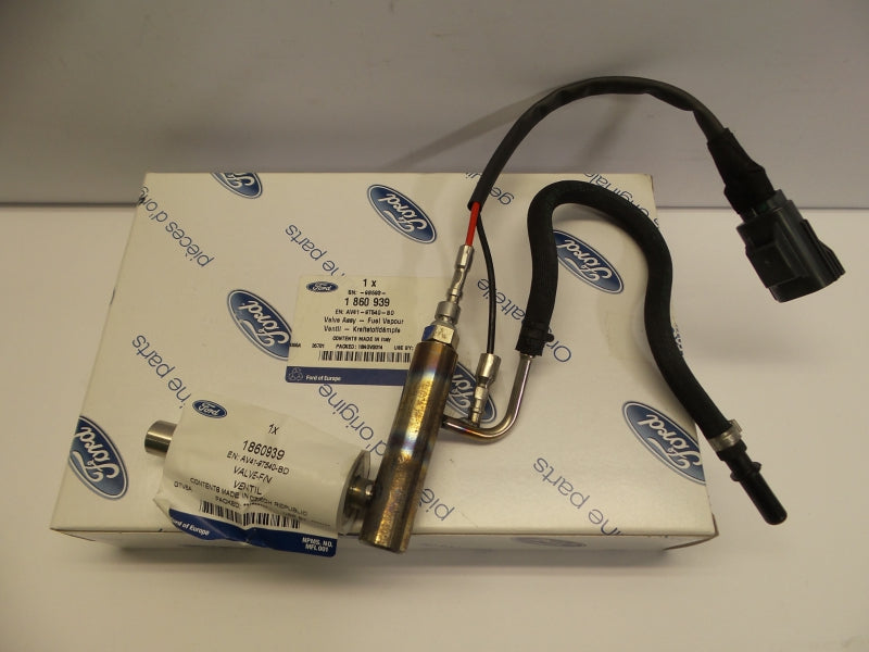 FORD Valve 1860939