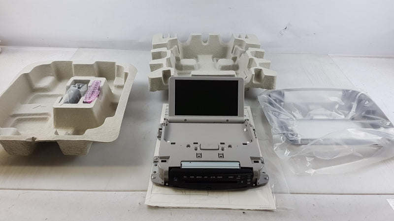 MITSUBISHI Multimedia Head Unit MZ313877