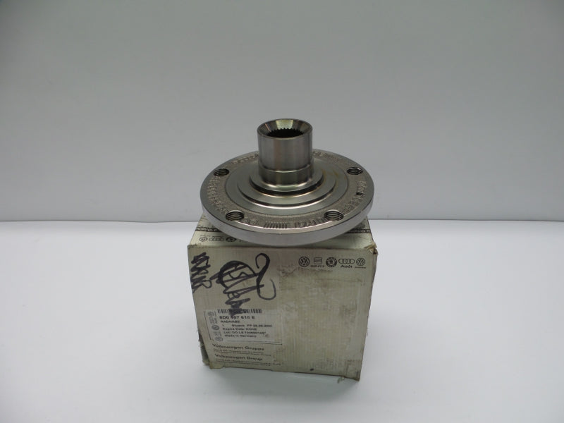 VAG Wheel Hub 8D0407615E