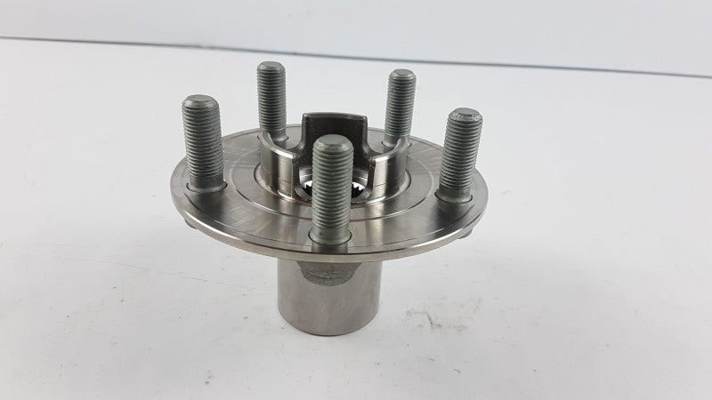 LAND ROVER Wheel Hub LR025107