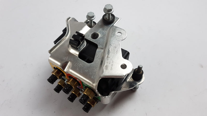 VAG Air Suspension Valve 7L0698014