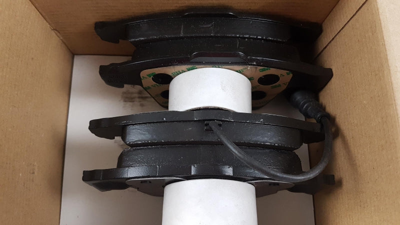 VAG Brake Pad Set 7H0698151D