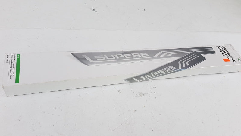 VAG Sill Trim Set 3V0071303