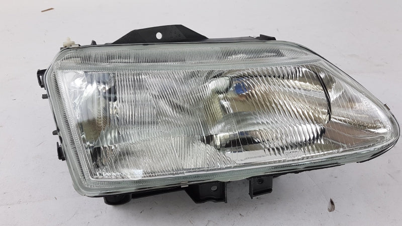 RENAULT Headlight 7701038272
