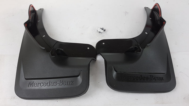 MERCEDES-BENZ Mudflap A1668900278