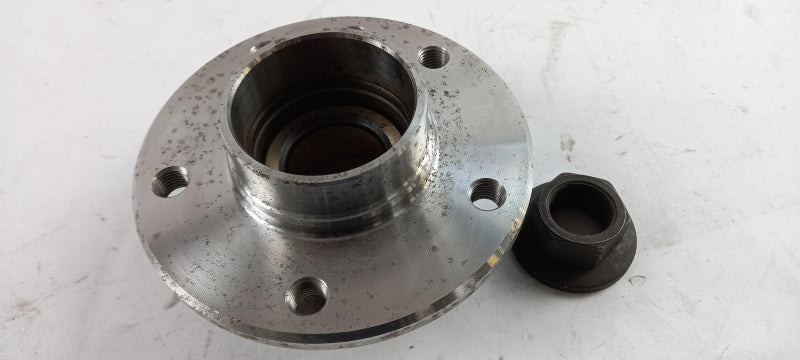 OPEL Wheel Hub 90486467