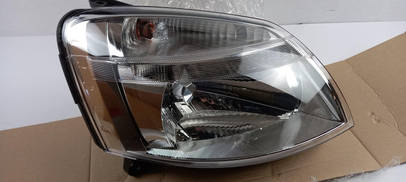 PEUGEOT/CITROEN Headlight 6205AW