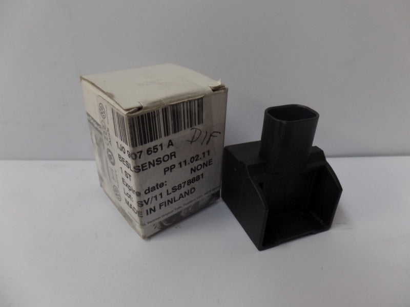 VAG Sensor 1J0907651A