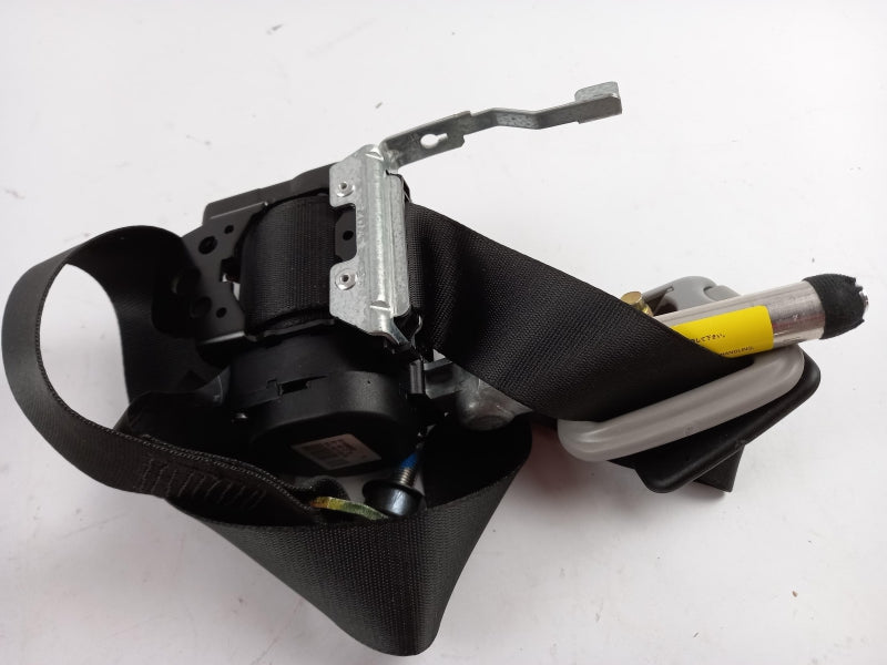 MITSUBISHI Seat Belt MR651803