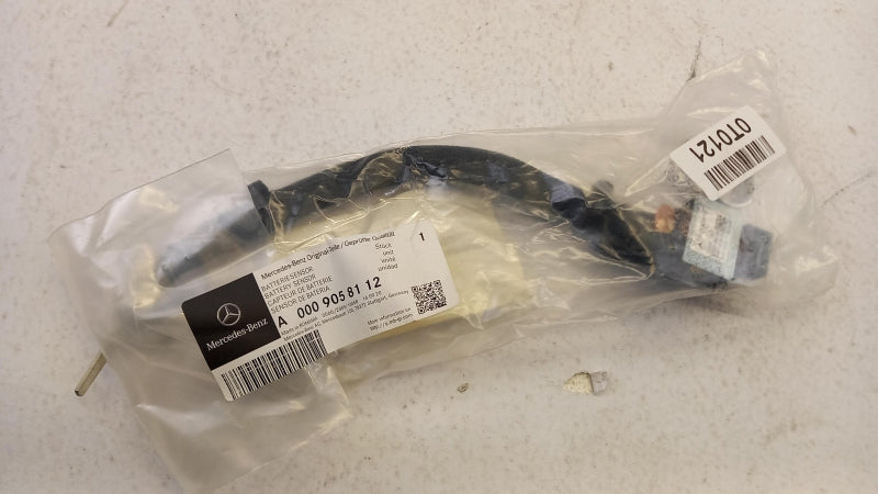 MERCEDES-BENZ Cable Connector A0009058112
