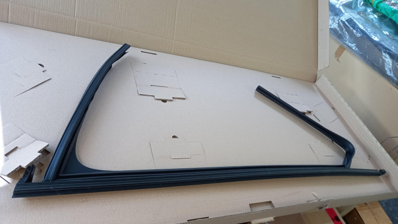 VAG Window Guide 3V0837431L5AP