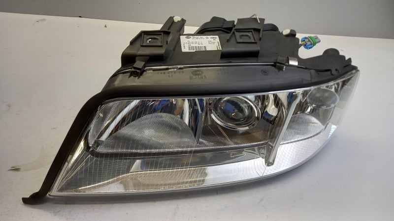 VAG Headlight 4B0941029Q