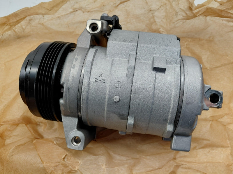 LAND ROVER Compressor, Air Conditioning LR012793