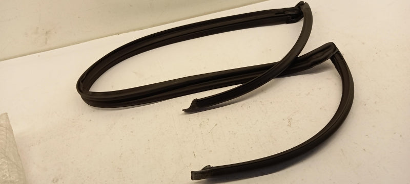 VAG Seal, Windscreen 1Y0871409CB41