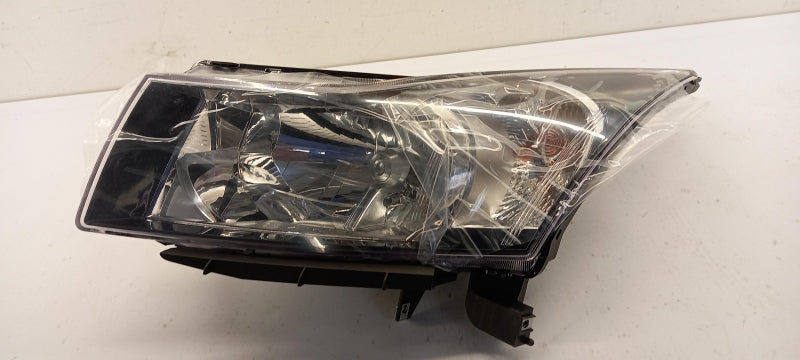 OPEL Headlight 95137775