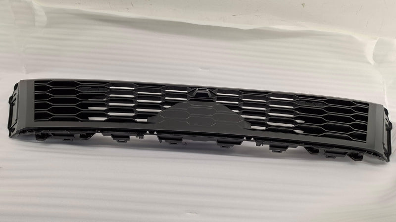 MITSUBISHI Ventilation Grille, Bumper 6405A360XA