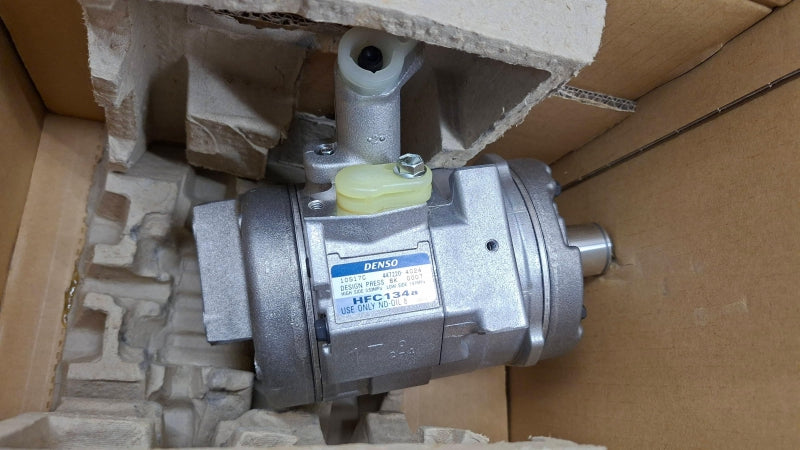 MITSUBISHI Compressor, Air Conditioning MR568287