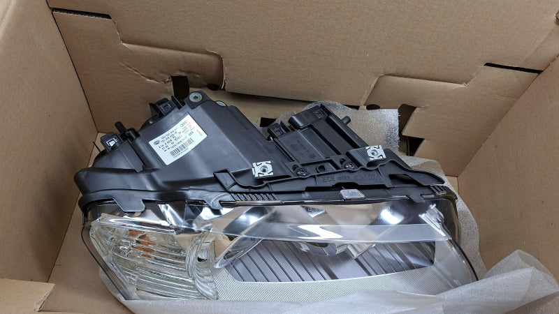 VAG Headlight 4E0941030AR