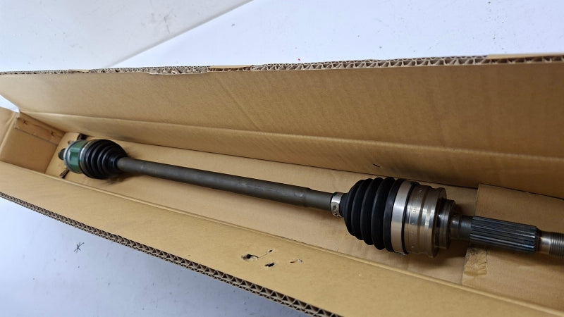 MITSUBISHI Drive Shaft 3715A204