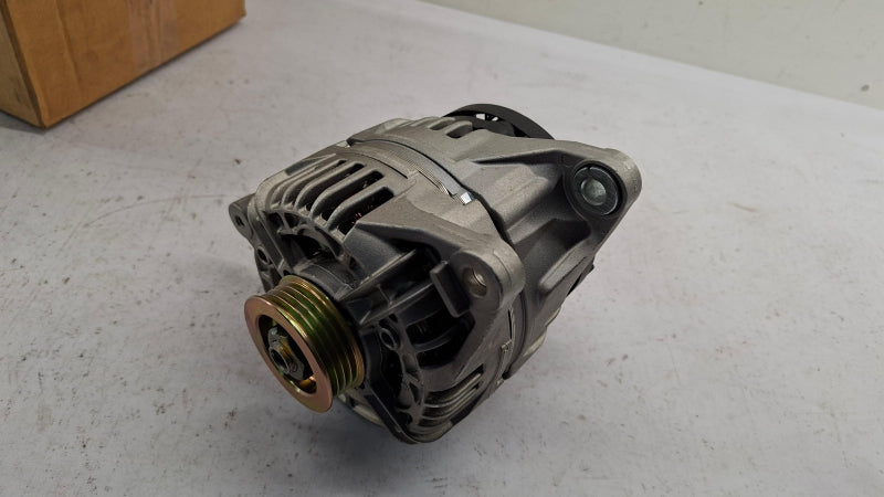 MITSUBISHI Alternator MD353869