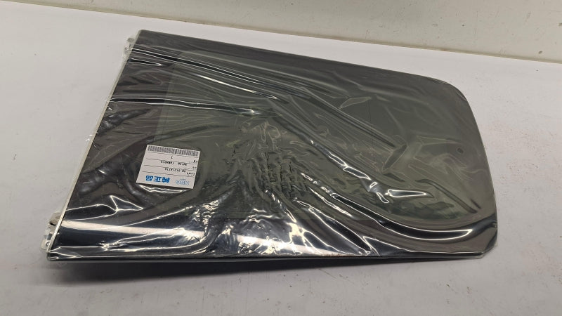 MITSUBISHI Side Window 6121A716