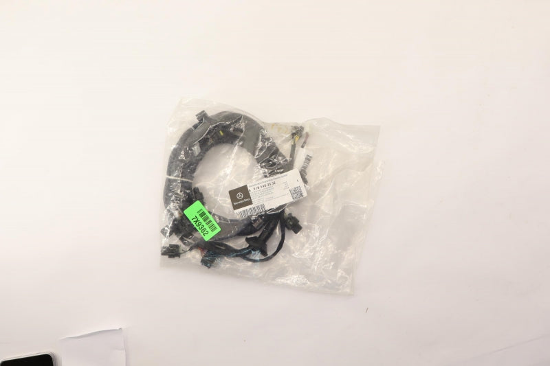 MERCEDES-BENZ Cable Harness A2185403532
