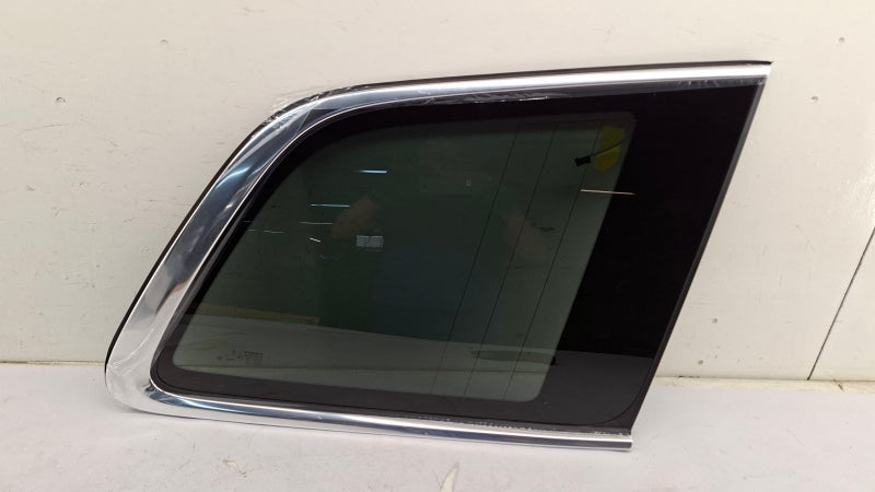 VOLVO Side Window 32368090