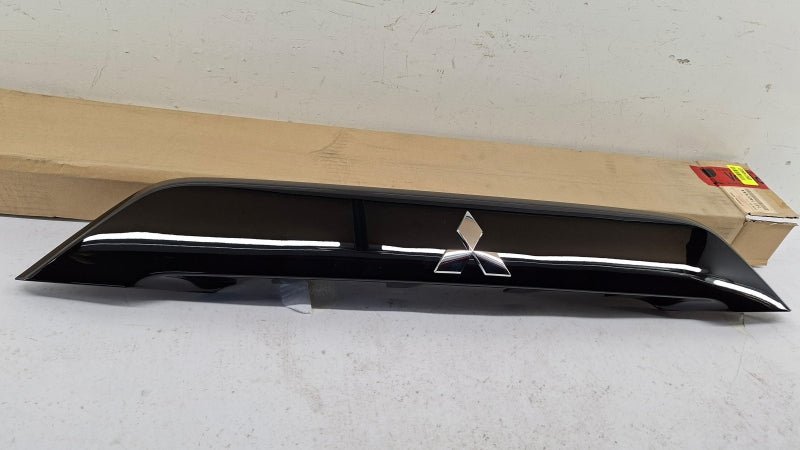 MITSUBISHI Trim/Protective Strip, Lid 5817A024XA