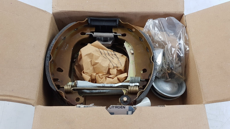 PEUGEOT/CITROEN Brake Shoe Set 42415Y