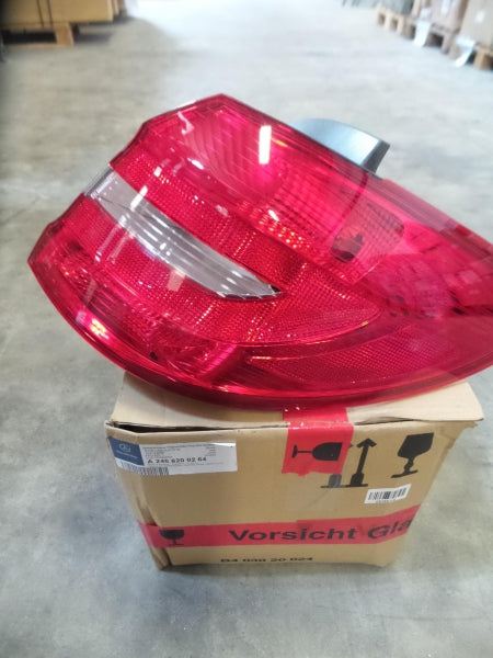 MERCEDES-BENZ Tail Light A2468200264