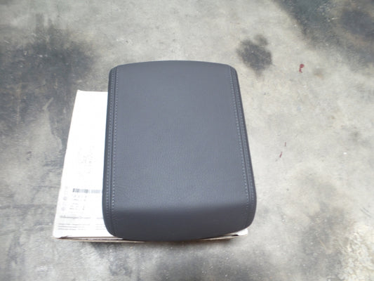 VAG Armrest 7L6863276G6J2