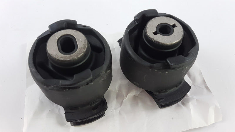 RENAULT Mounting, Axle Beam 7701209534