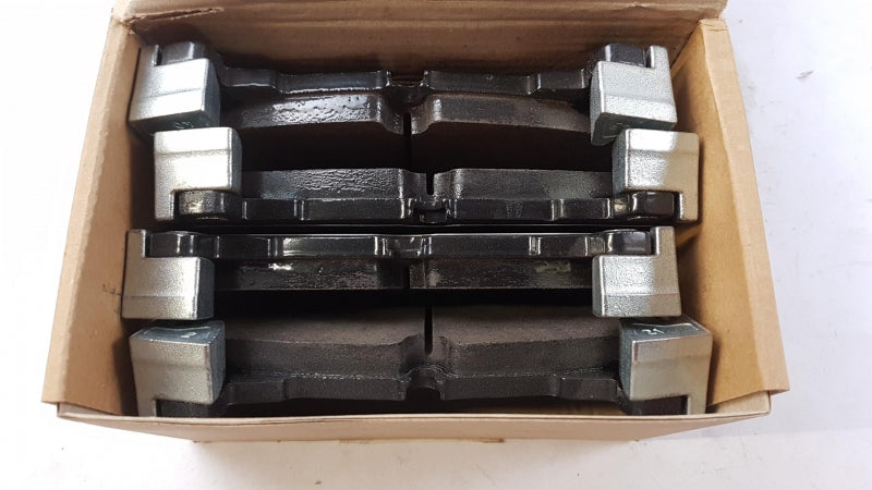 LAND ROVER Brake Pad Set LR110084