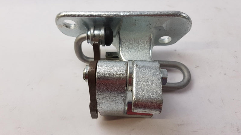 VAG Door Hinge 7H0831412A
