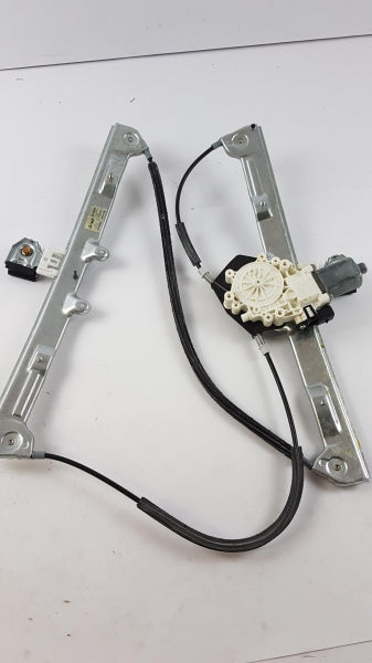 MITSUBISHI Electric Motor, Window Lift 5713A136