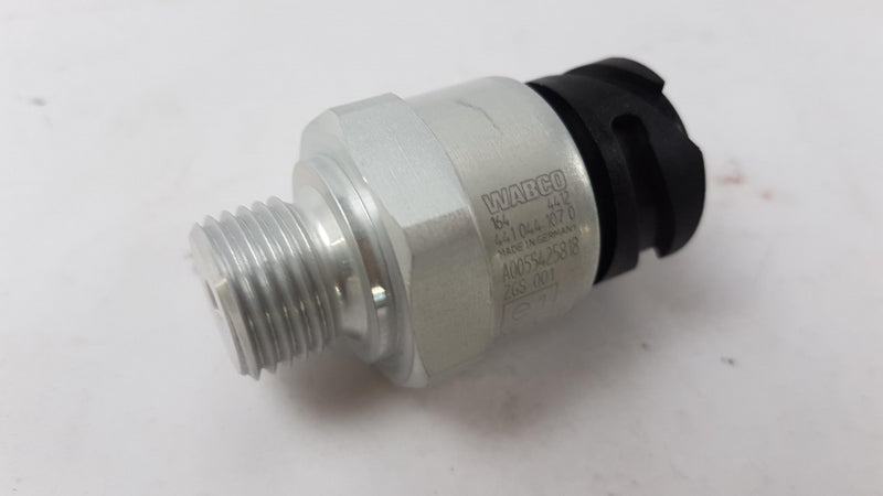 MERCEDES-BENZ Sensor, Pneumatic Suspension Level A0055425818