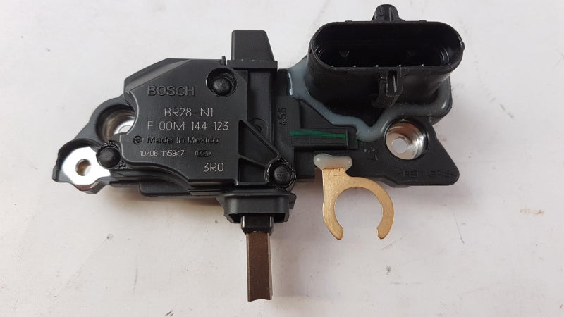 MERCEDES-BENZ Alternator Regulator A0001543805
