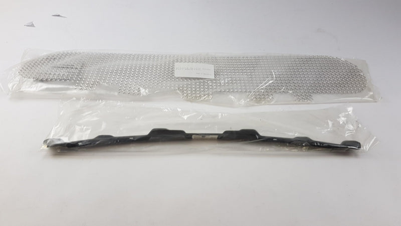 MITSUBISHI Ventilation Grille, Bumper MZ313561