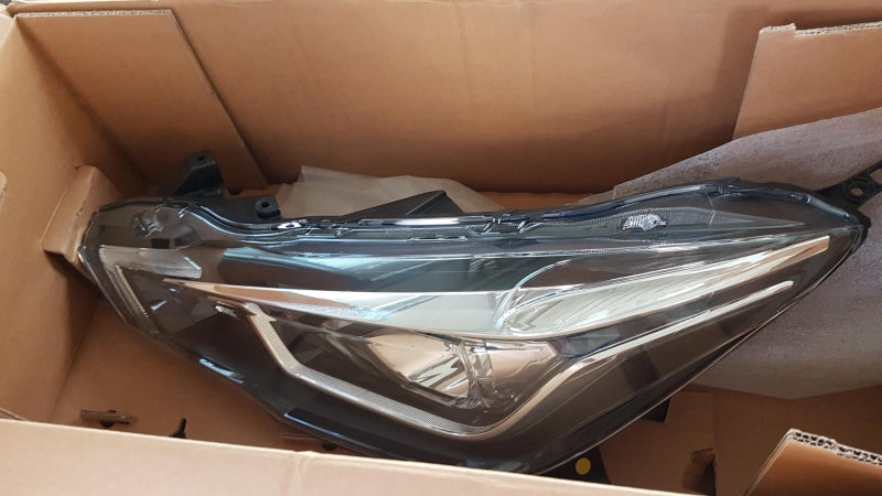 NISSAN Headlight 260605FA2A