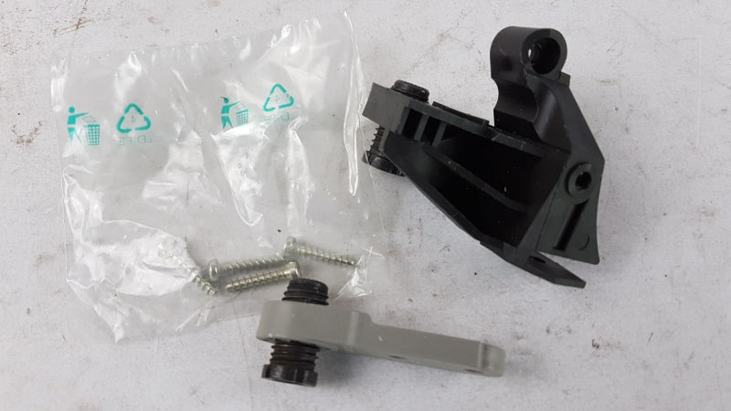 MERCEDES-BENZ Bracket A2218201314