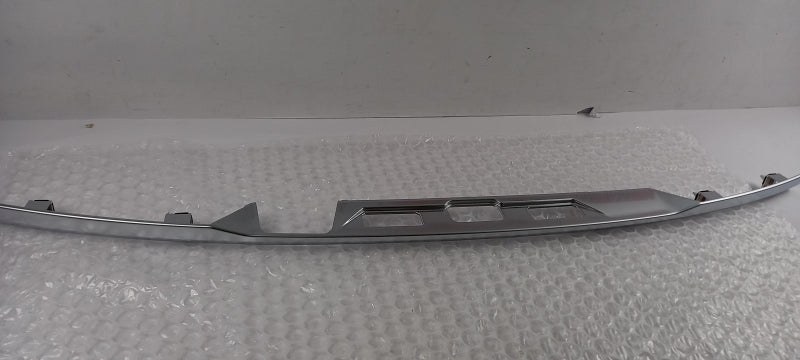 LAND ROVER Trim/Protective Strip, Lid LR045167