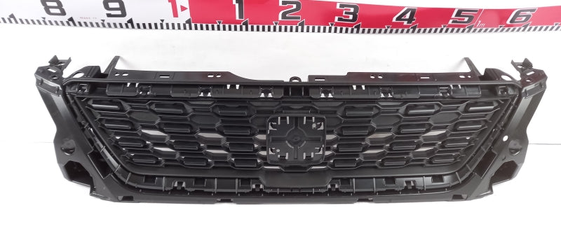 VAG Radiator Grille 6F0853654D9B9