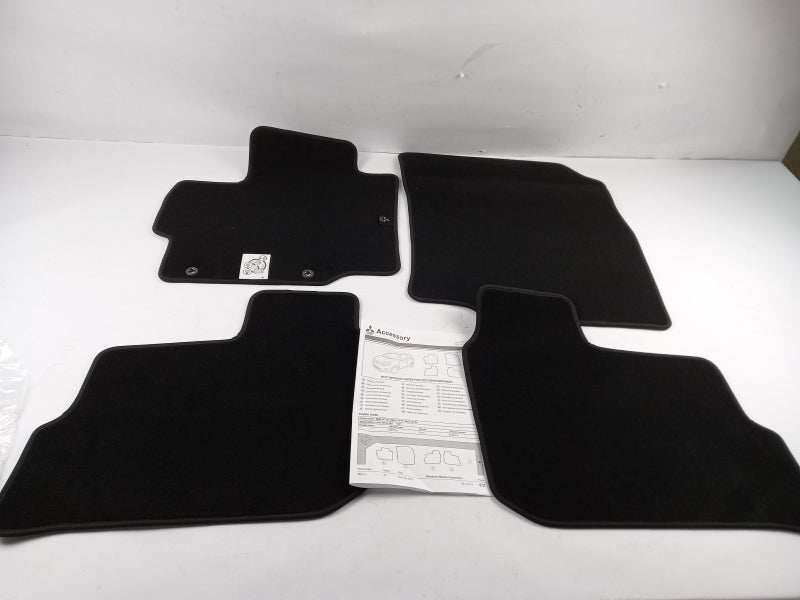 MITSUBISHI Floor Mat Set MZ314719