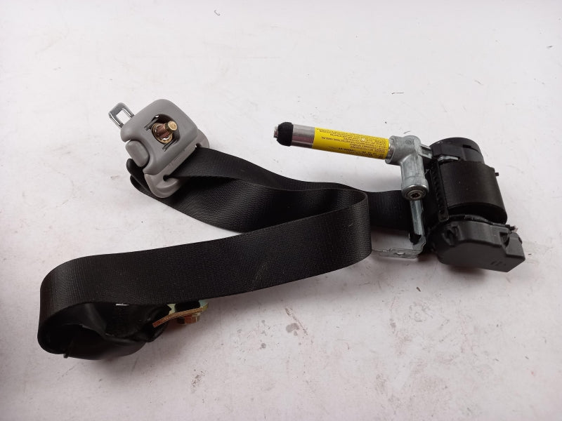 MITSUBISHI Seat Belt MR651802