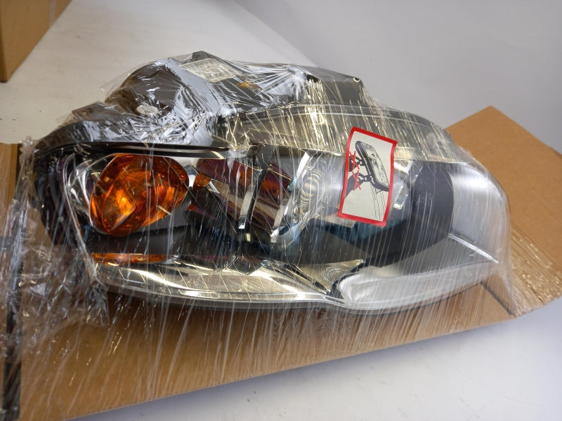 VAG Headlight 8E0941030AS