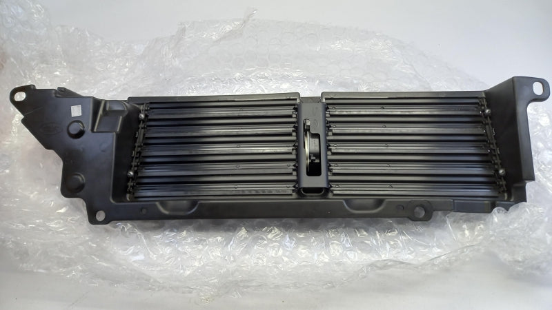 LAND ROVER Air Duct LR102691