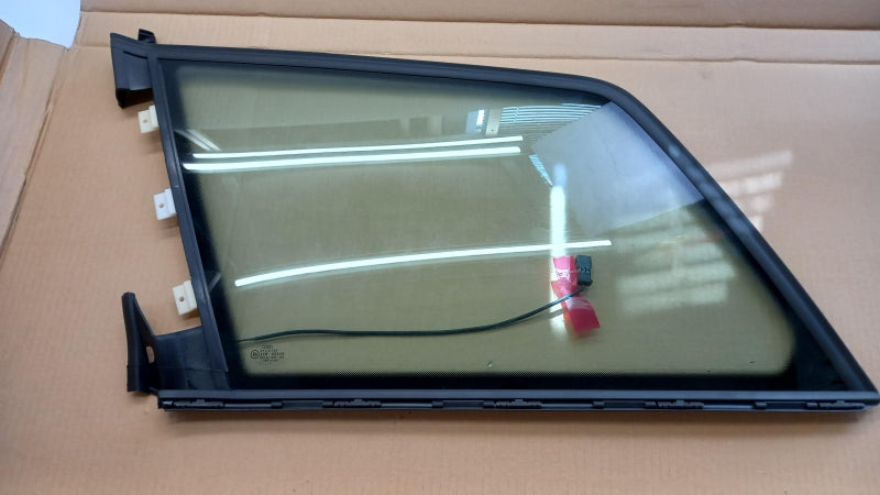 VAG Side Window 8D9845299GDZJ