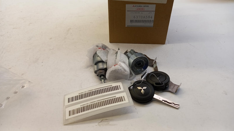 MITSUBISHI Lock Cylinder Kit 6370A584