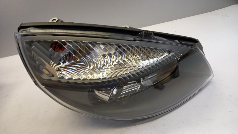 RENAULT Headlight 7701056139
