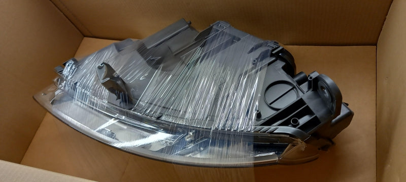 VAG Headlight 4F0941004BJ